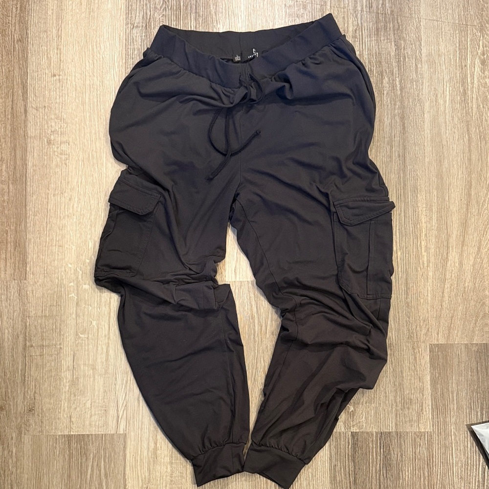 Women’s Soft Cargo Pants